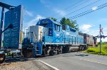 CN 4909 in Saint Leonard